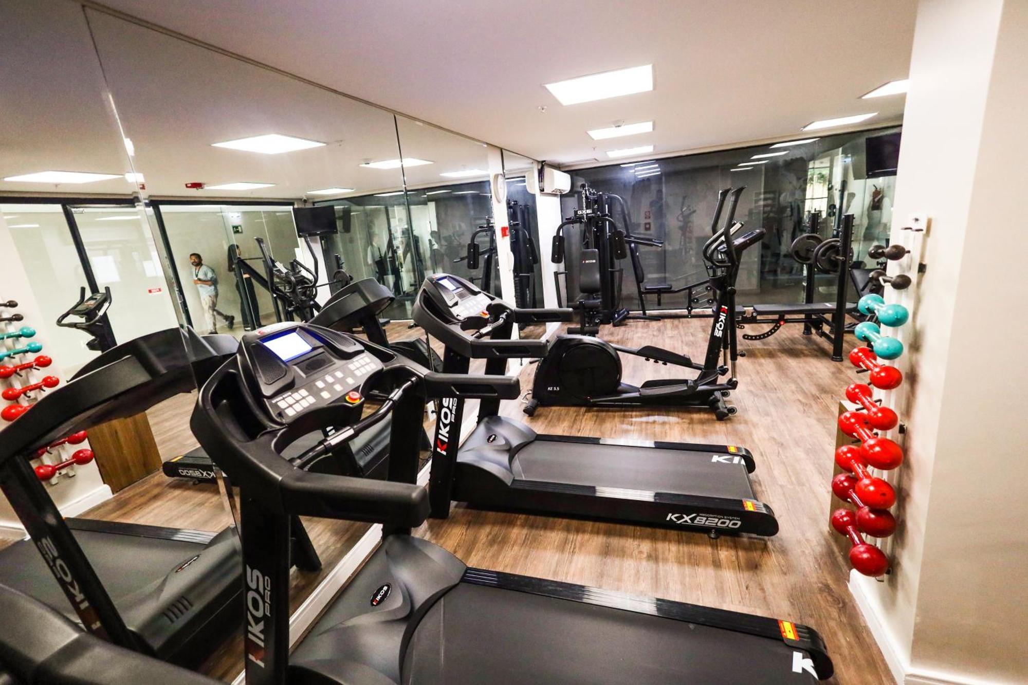 Hotel Inter Cuiaba Eksteriør billede The gym at the hotel